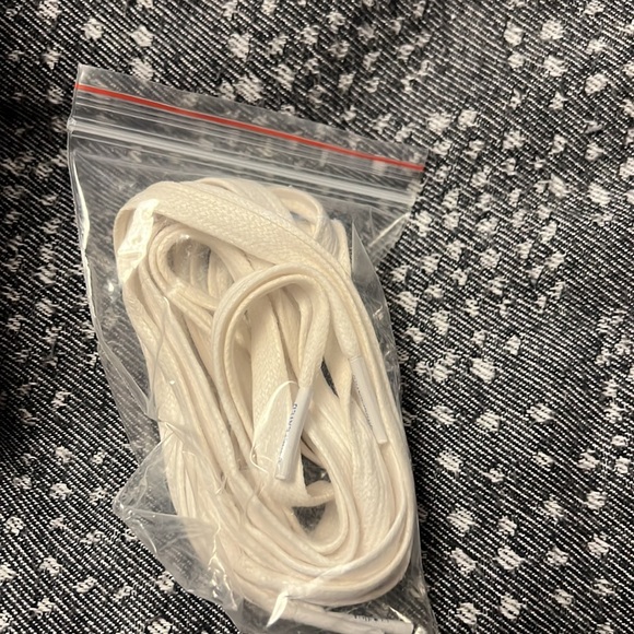 Like new worn twice ColettexUndefeatedxCampus S.E ‘white blue’ Sz 10 No Box - Picture 11 of 11